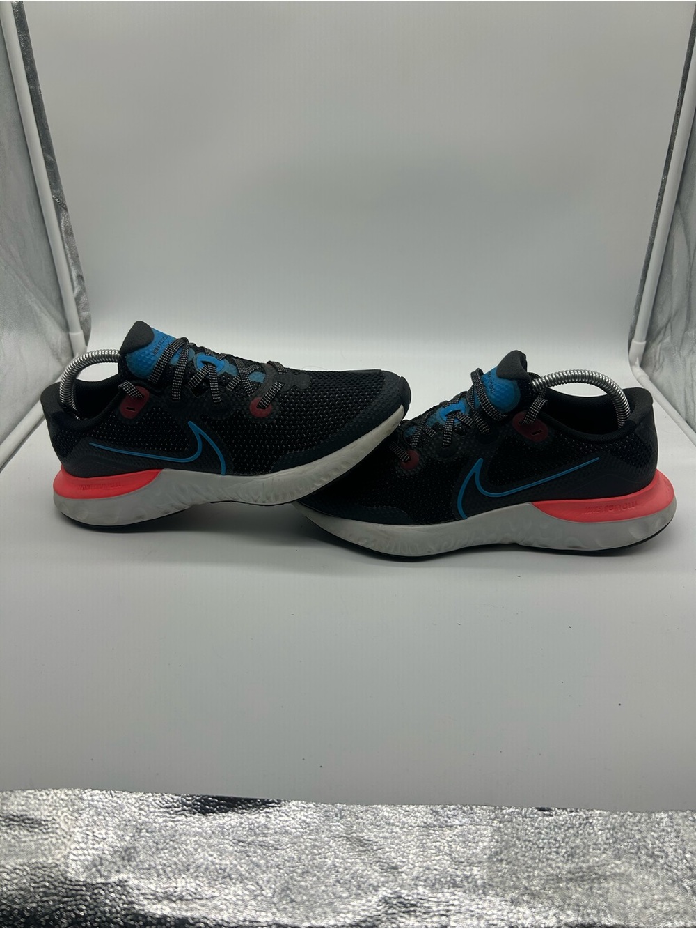 Nike Renew Run Size 7Y CT1430-090 Color Black/Blue/White